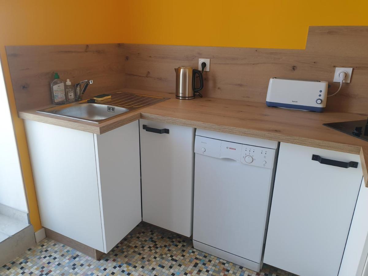 Gite Atypique Avec Jacuzzi Hillion Bagian luar foto